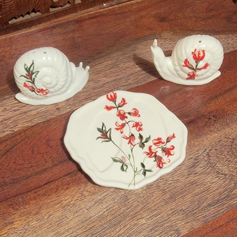 NWT Anthropologie Nathalie Lete Floral Snail Salt and Pepper Shakers with Plate